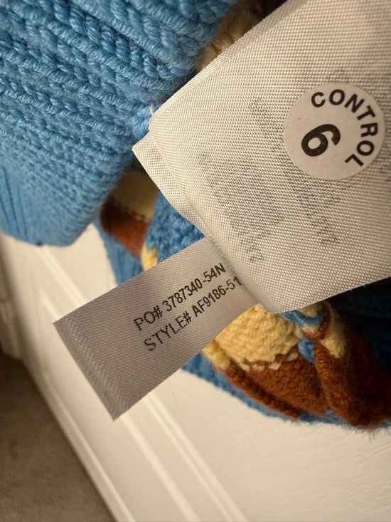 Lacoste Women's V-Neck Cable Knit Wool Sweater - Picture 6 of 6